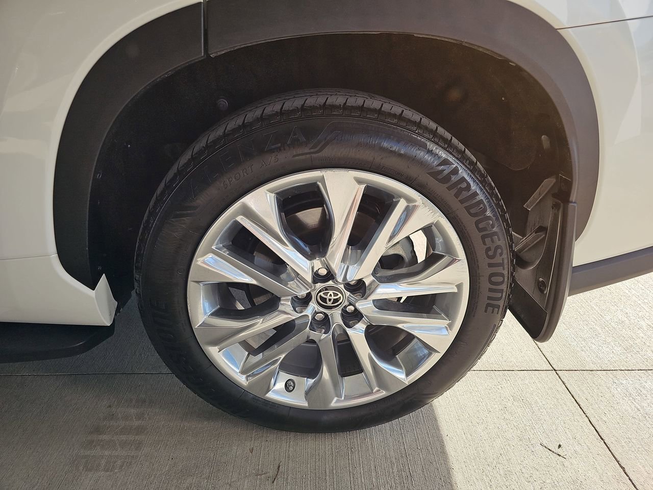 Used 2021 Toyota Highlander Limited image 40