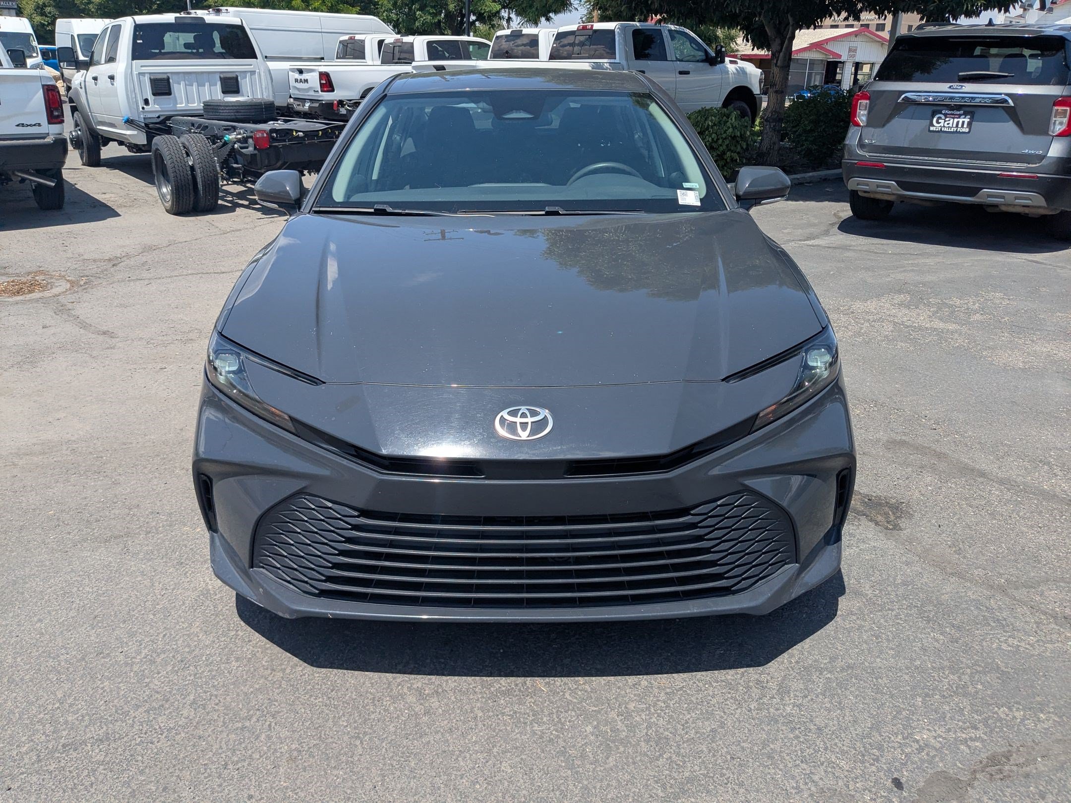 Used 2025 Toyota Camry LE FWD image 11