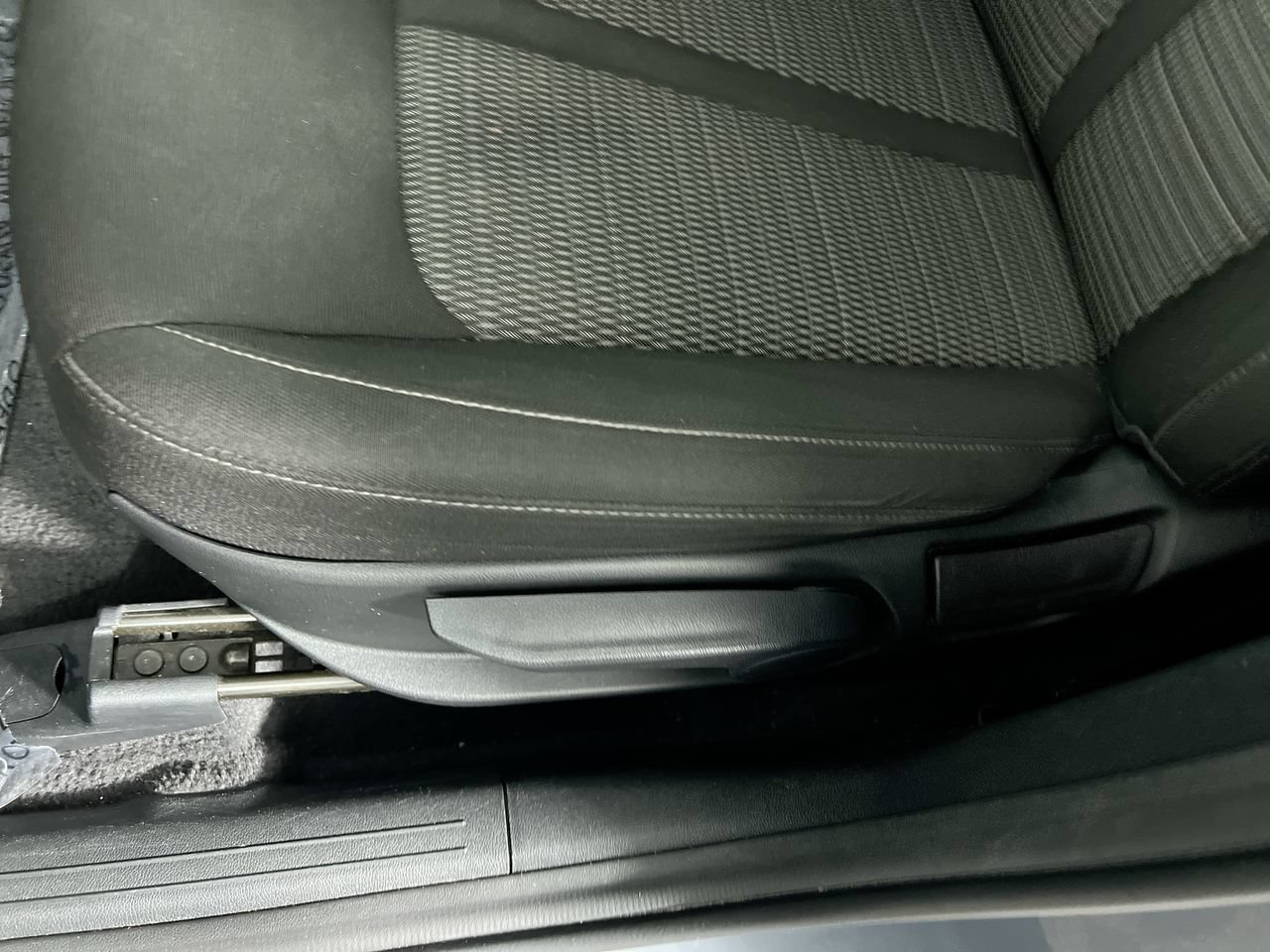 Certified 2023 Kia Sorento LX AWD/4WD image 9