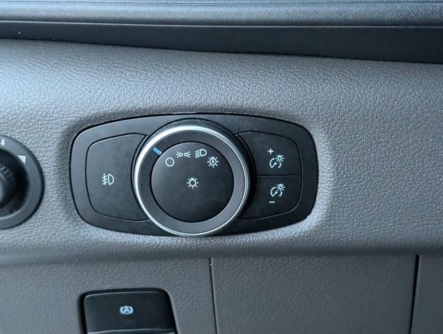 Used 2023 Ford Transit 350 XLT image 23