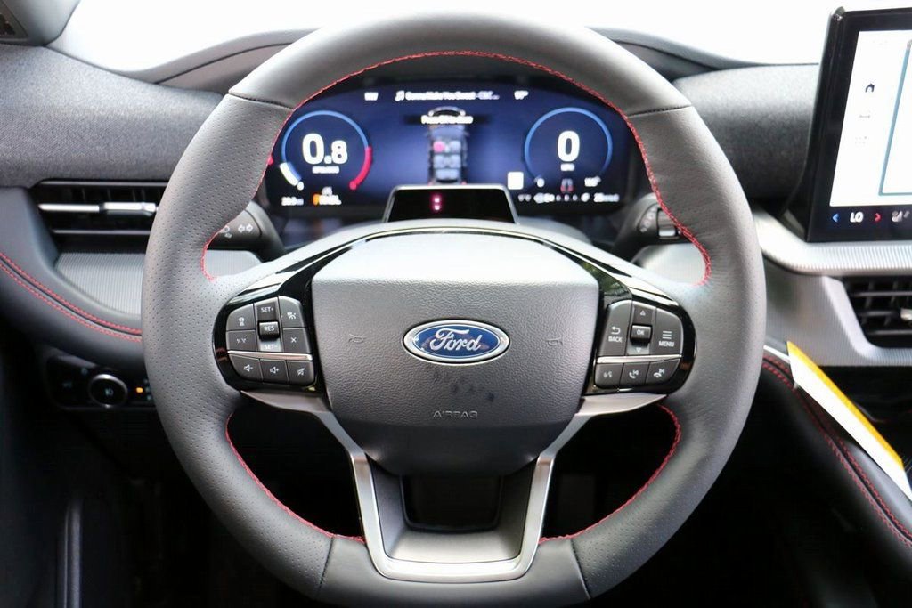 New 2026 Ford Explorer ST-Line w/ ST-Line Street Pack image 23