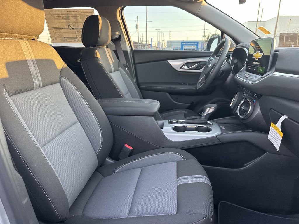 New 2026 Chevrolet Blazer LT image 12