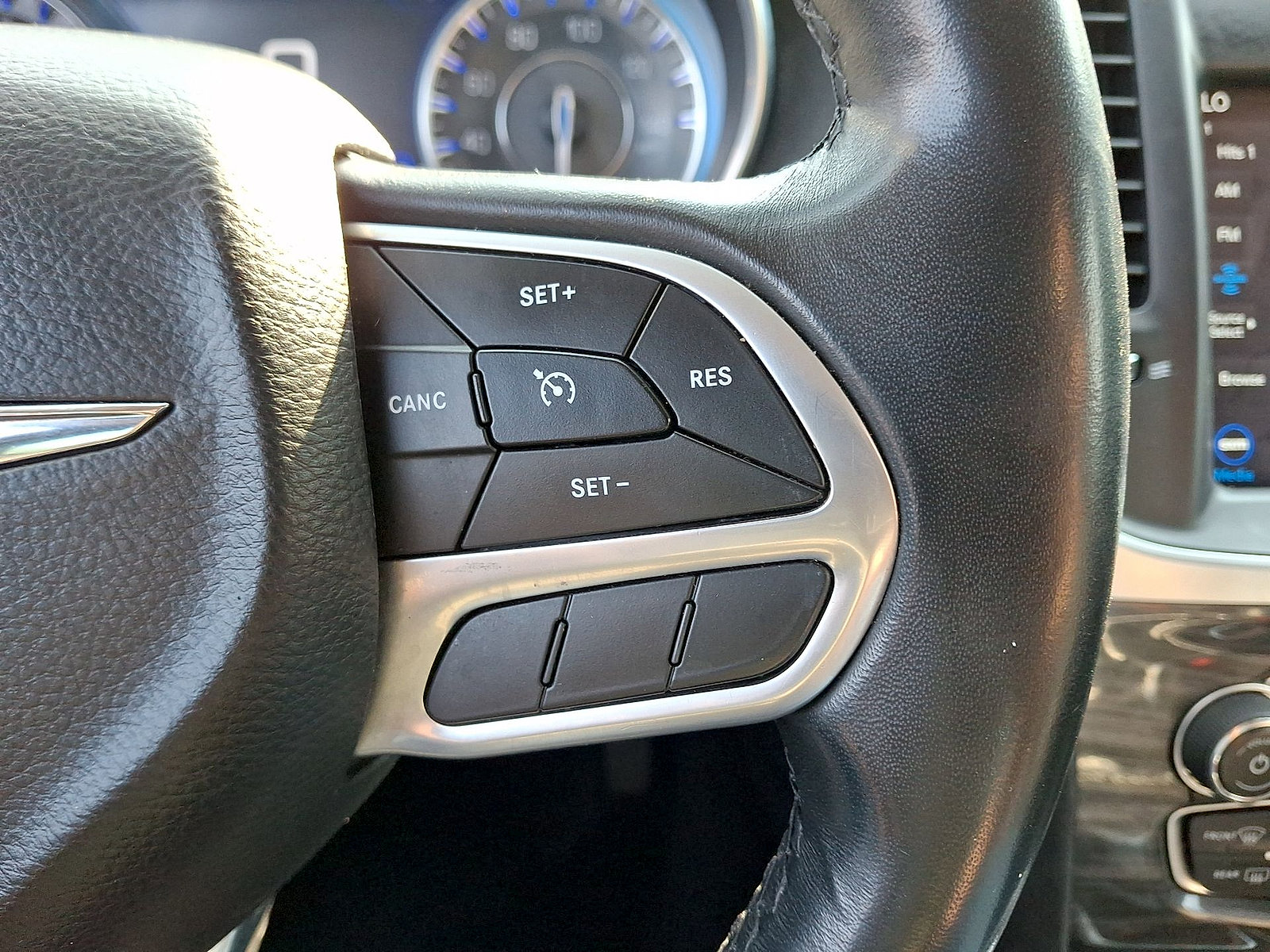 Used 2021 Chrysler 300 Touring L AWD/4WD image 18