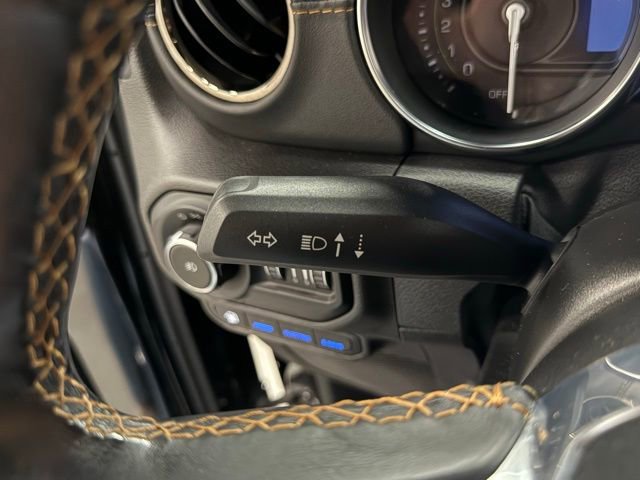 Used 2021 Jeep Wrangler Unlimited Sahara image 21