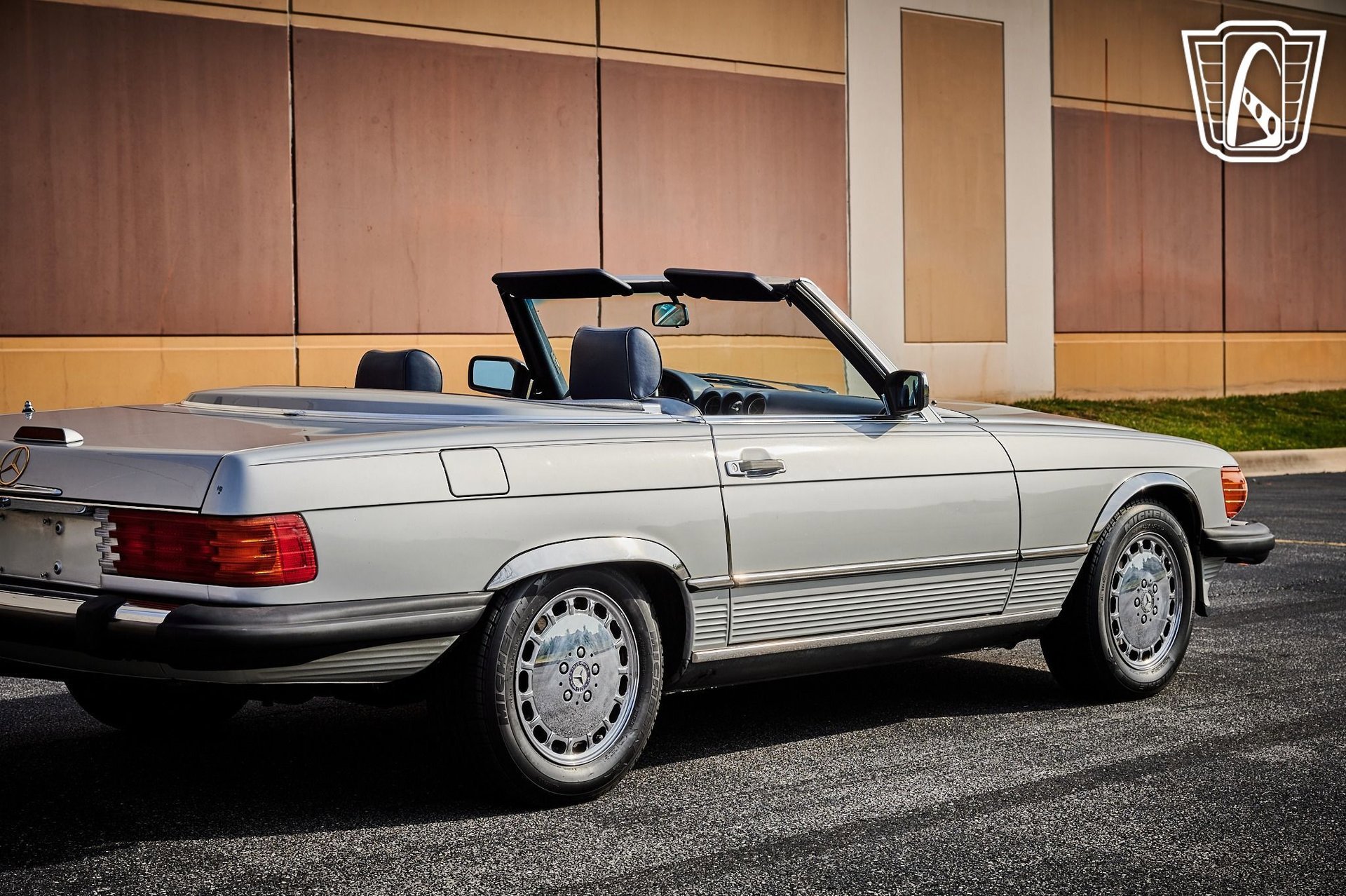 Used 1988 Mercedes-Benz 560 SL image 35