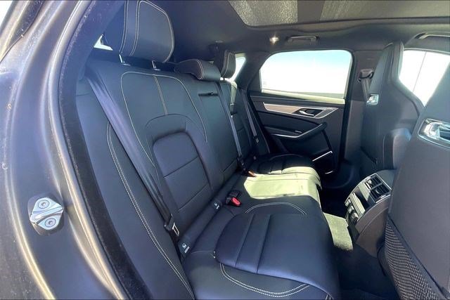 New 2024 Jaguar F-PACE R-Dynamic S image 32