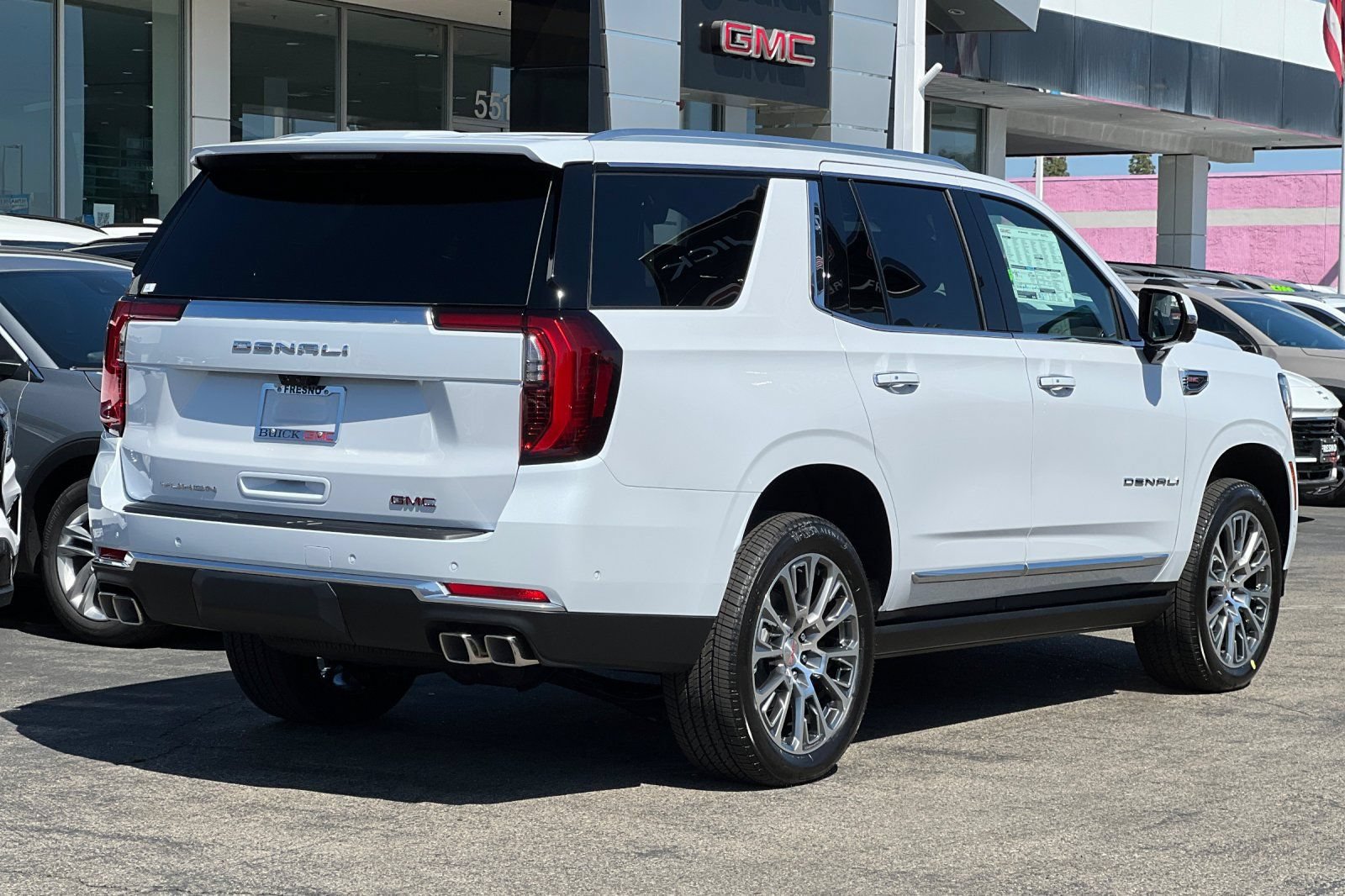 New 2026 GMC Yukon Denali w/ Denali Reserve Package AWD/4WD image 4