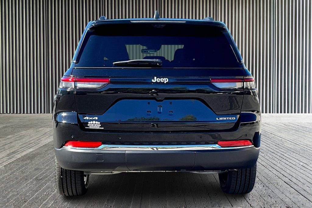 New 2025 Jeep Grand Cherokee Limited w/ Luxury Tech Group II image 4