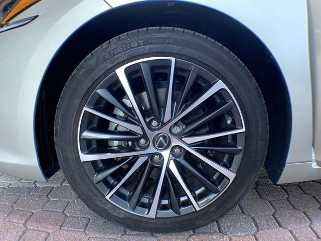 Certified 2025 Lexus ES 300h w/ Premium Package FWD image 10