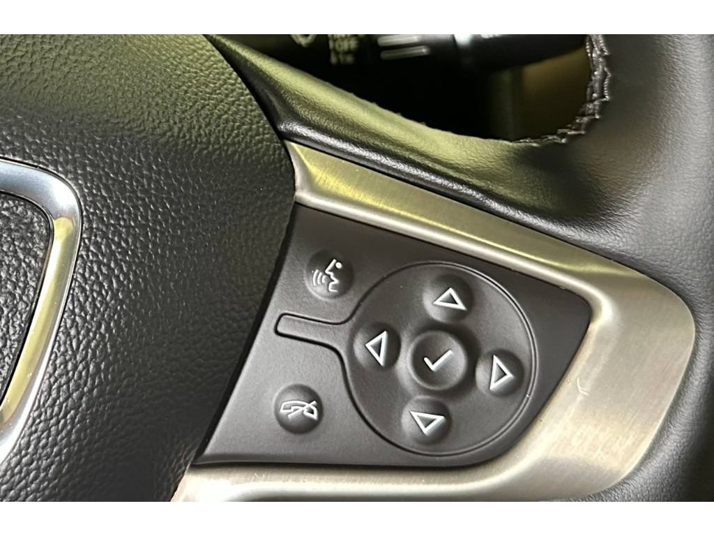 Used 2024 GMC Terrain Denali w/ Denali Premium Package AWD/4WD image 26
