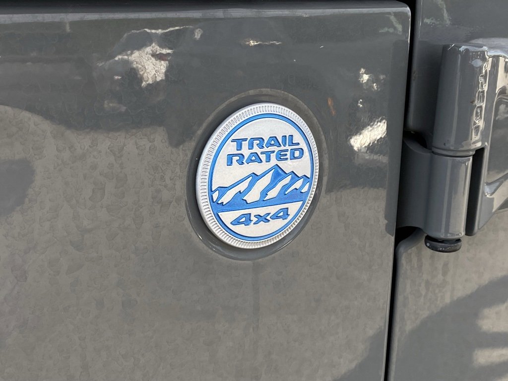 Used 2023 Jeep Wrangler Unlimited Sahara image 32