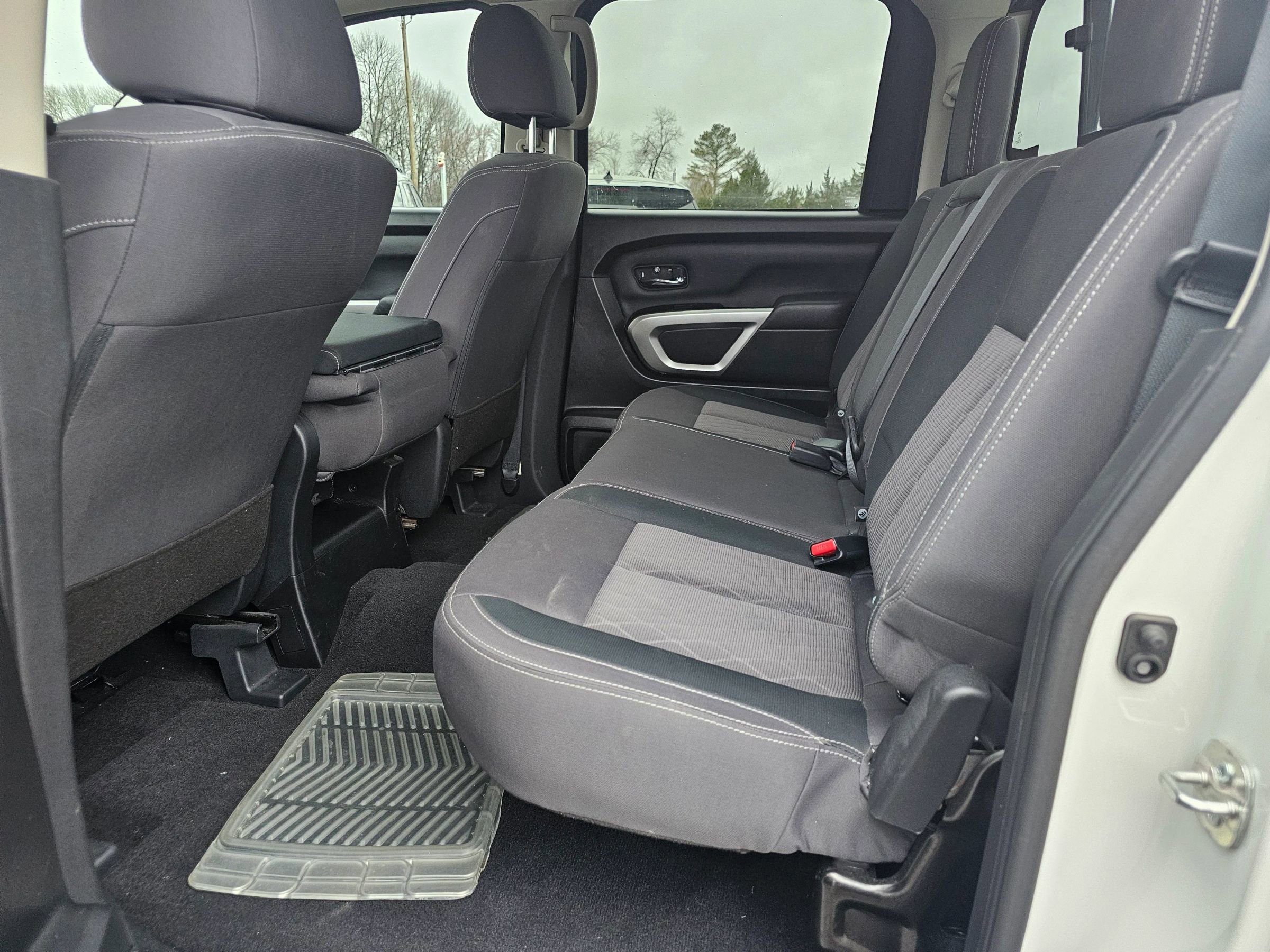 Used 2024 Nissan Titan SV w/ Accessory Utility Package image 5