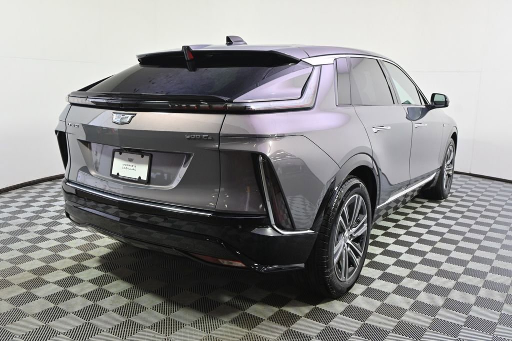 New 2025 Cadillac Lyriq Luxury AWD/4WD image 6