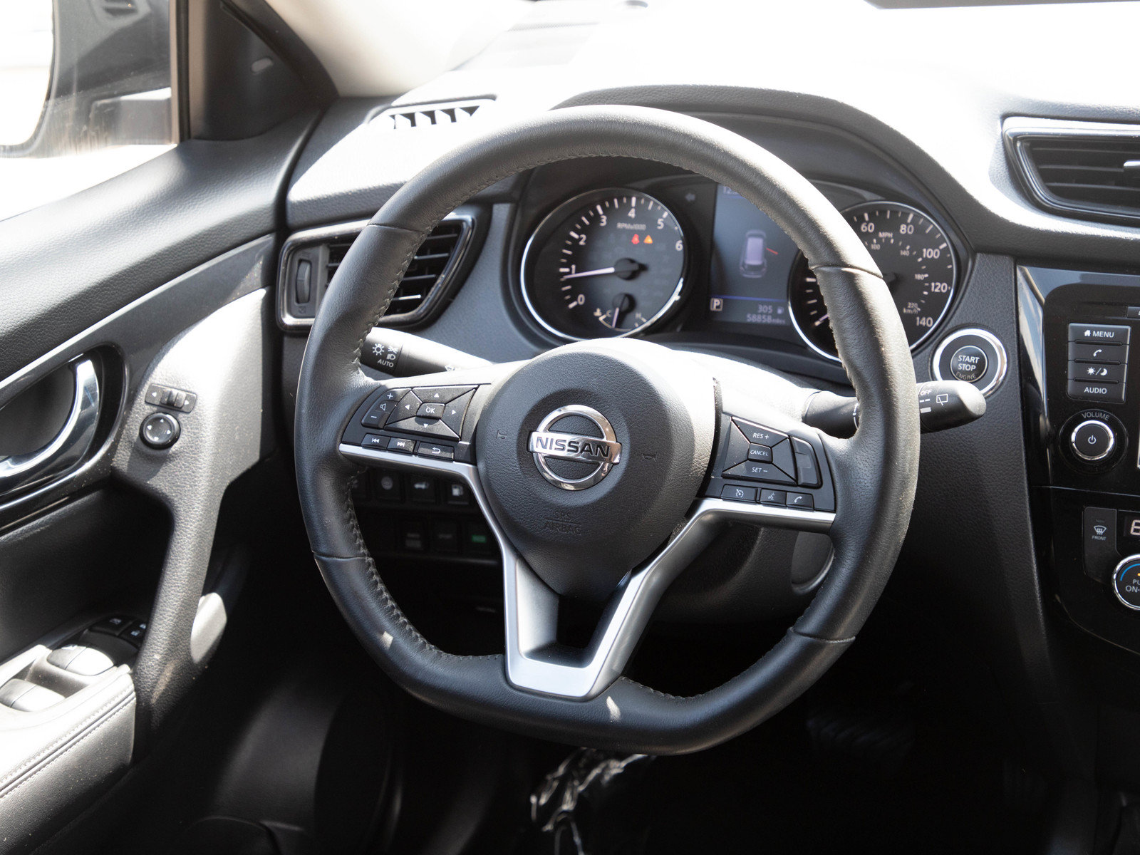 Used 2020 Nissan Rogue SV AWD/4WD image 14