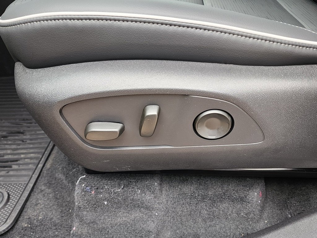 New 2026 Buick Enclave Sport Touring w/ Power Package image 18