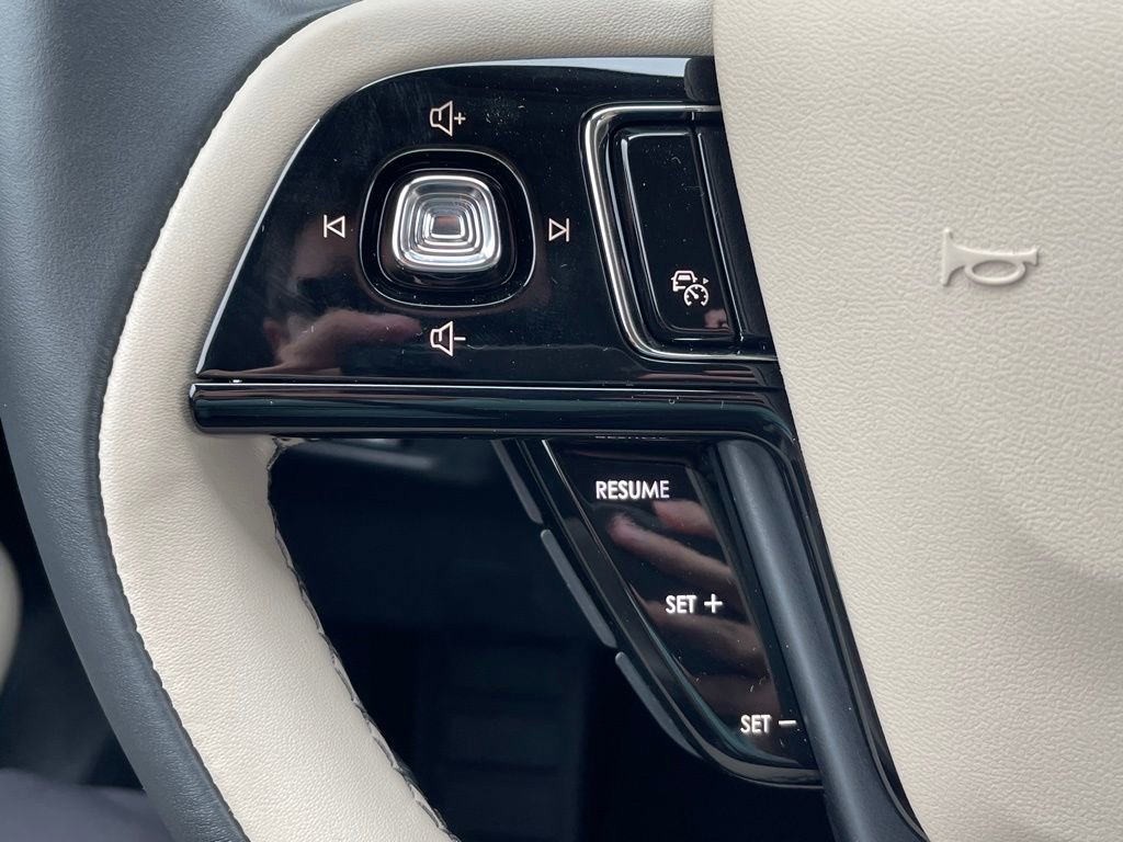 New 2025 Lincoln Corsair Reserve image 8