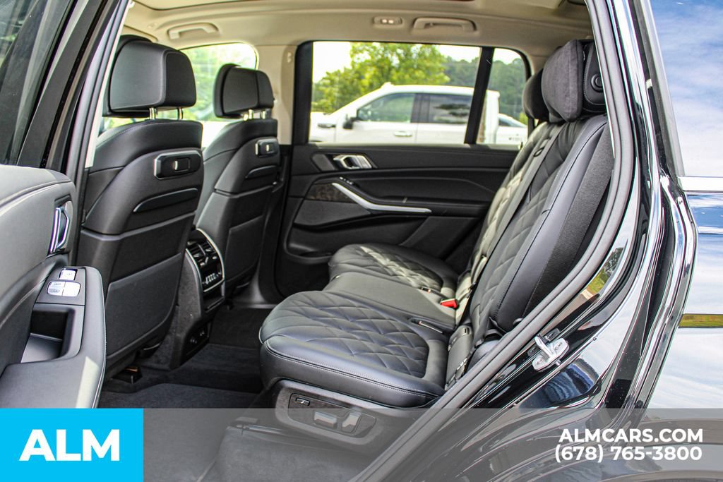 Used 2026 BMW X7 xDrive40i w/ Premium Package AWD/4WD image 16