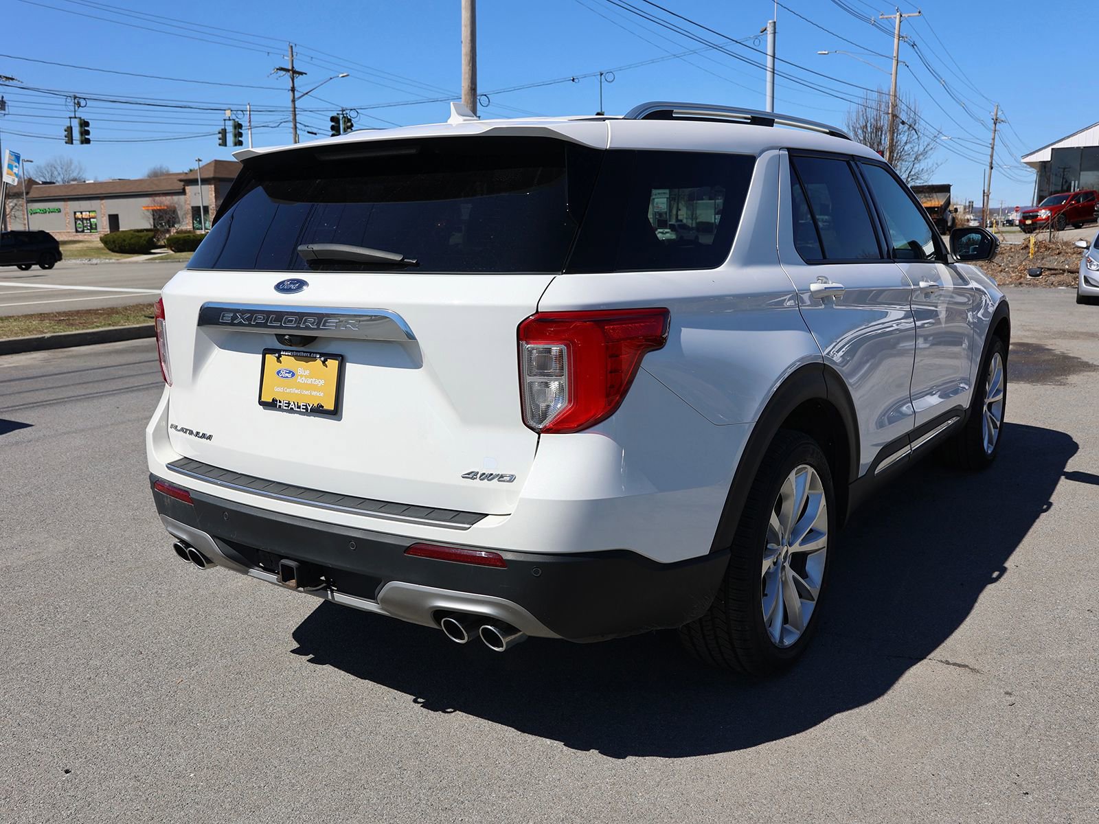 Certified 2022 Ford Explorer Platinum w/ Equipment Group 601A image 7