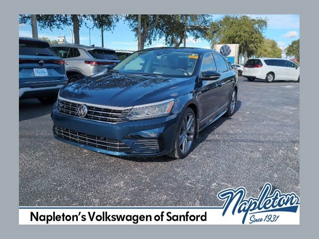 Used 2019 Volkswagen Passat 2.0T SE R-Line image 1