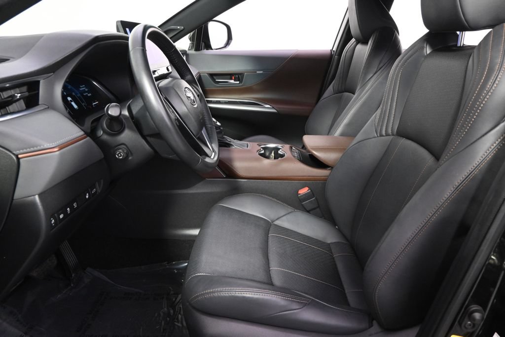 Used 2023 Toyota Venza Limited AWD/4WD image 12