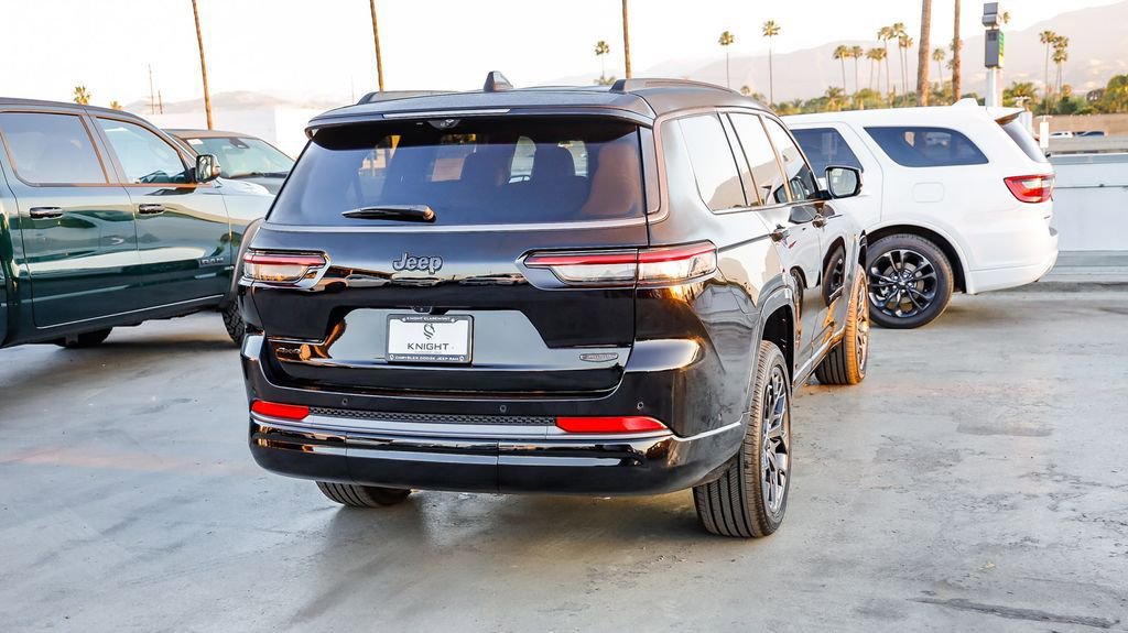 New 2026 Jeep Grand Cherokee L Summit image 9