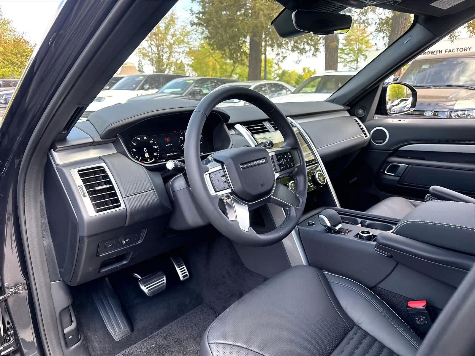 New 2026 Land Rover Discovery Dynamic SE AWD/4WD image 8