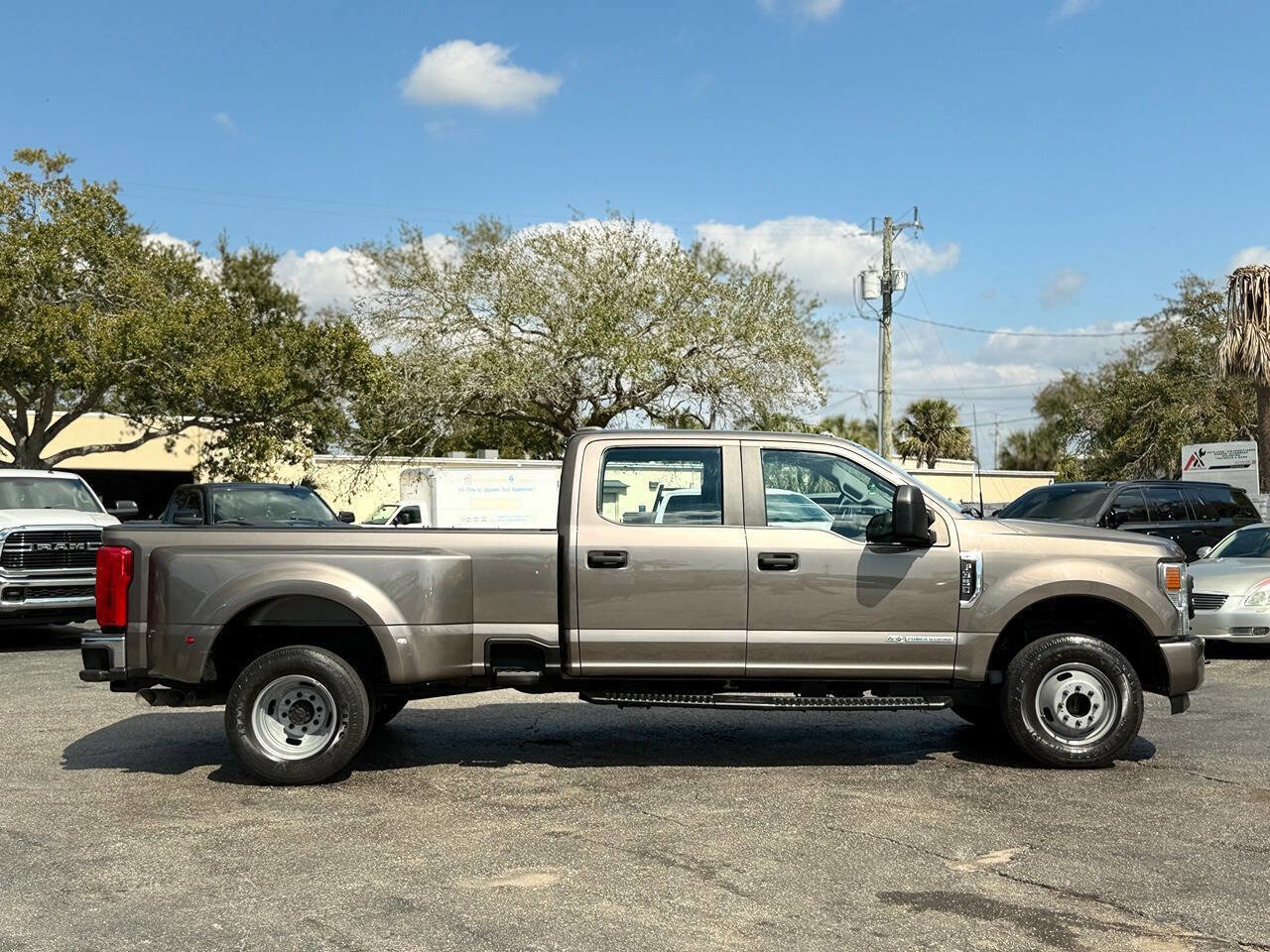 Used 2022 Ford F350 XL w/ Power Equipment Group image 12