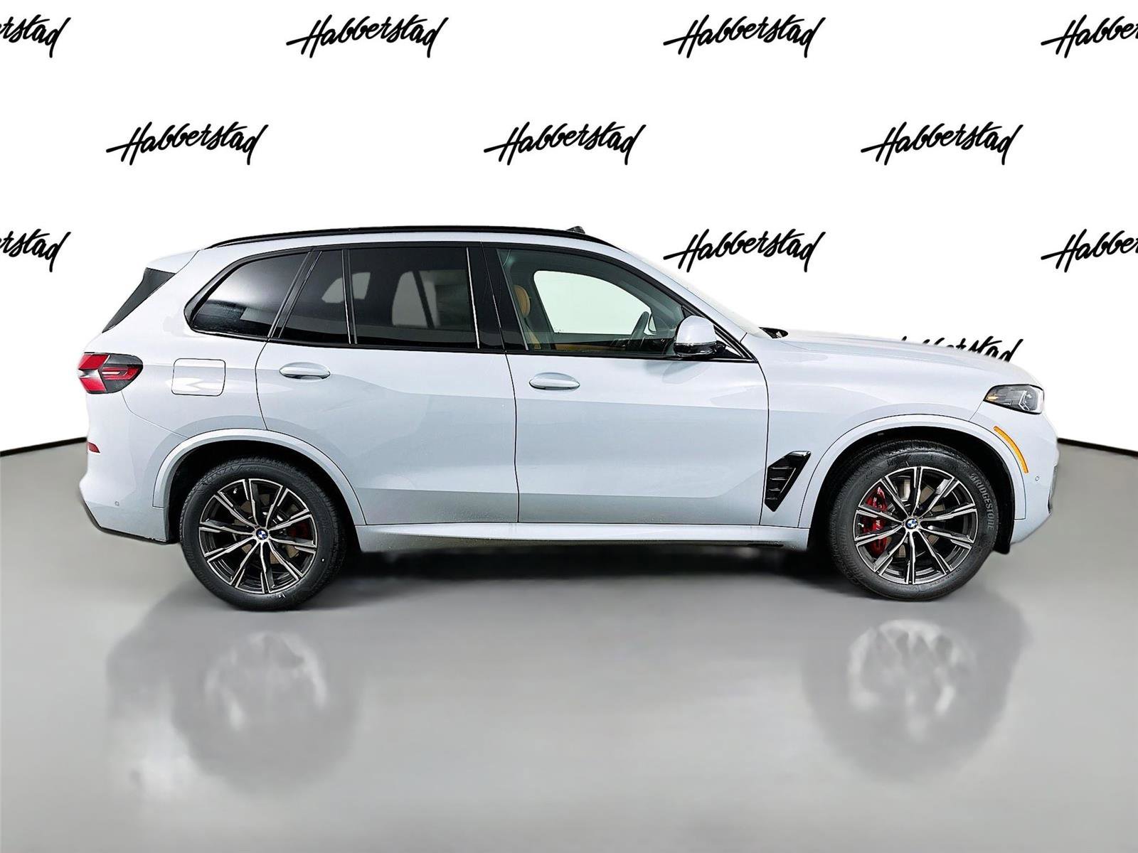 New 2026 BMW X5 xDrive40i w/ M Sport Package image 4