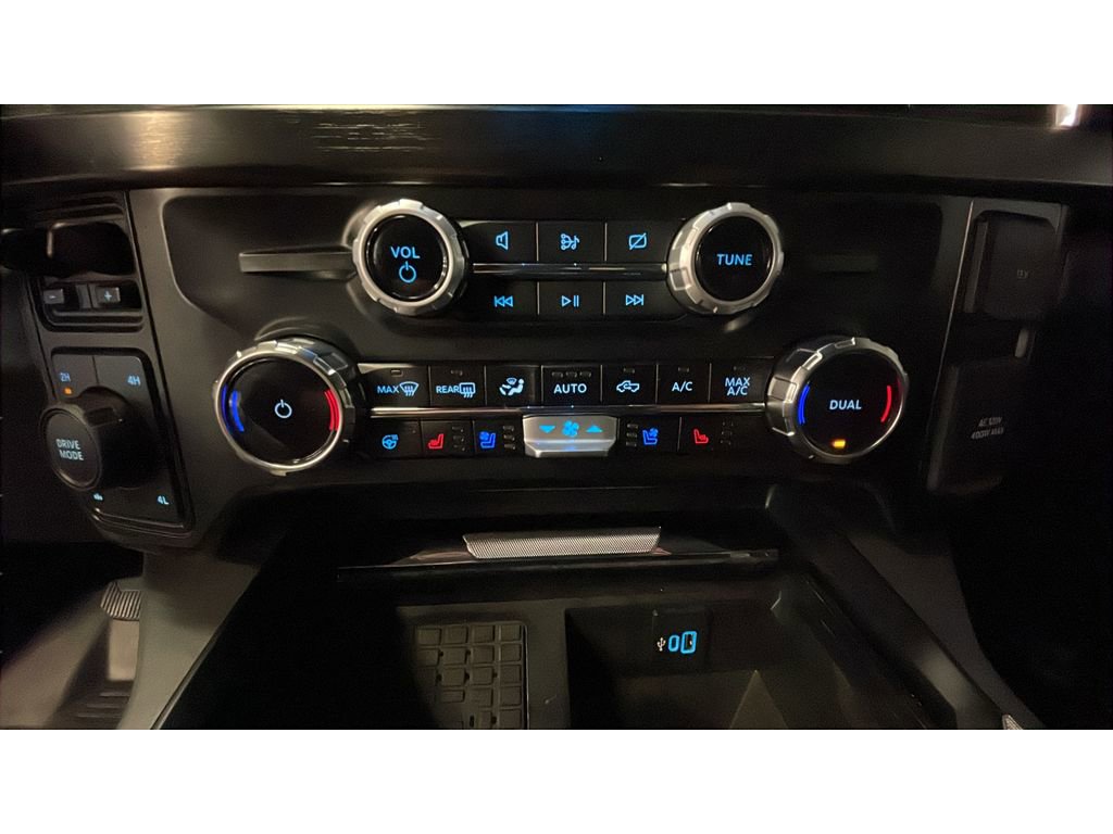 Used 2024 Ford F350 Lariat w/ Black Appearance Package AWD/4WD image 14