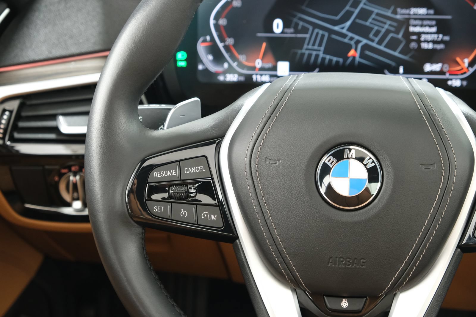 Used 2023 BMW 530i xDrive w/ Premium Package AWD/4WD image 11