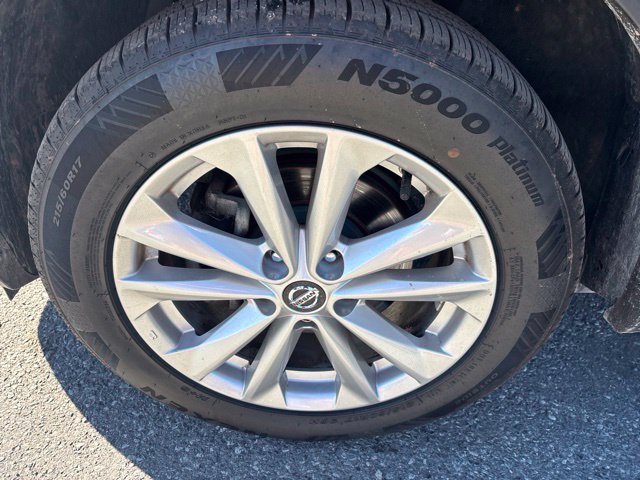 Used 2019 Nissan Rogue Sport SV FWD image 21