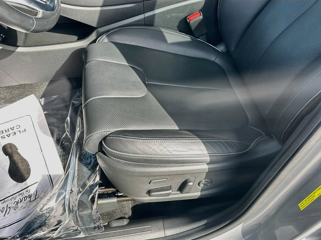 Used 2022 Hyundai Santa Fe Limited FWD image 20