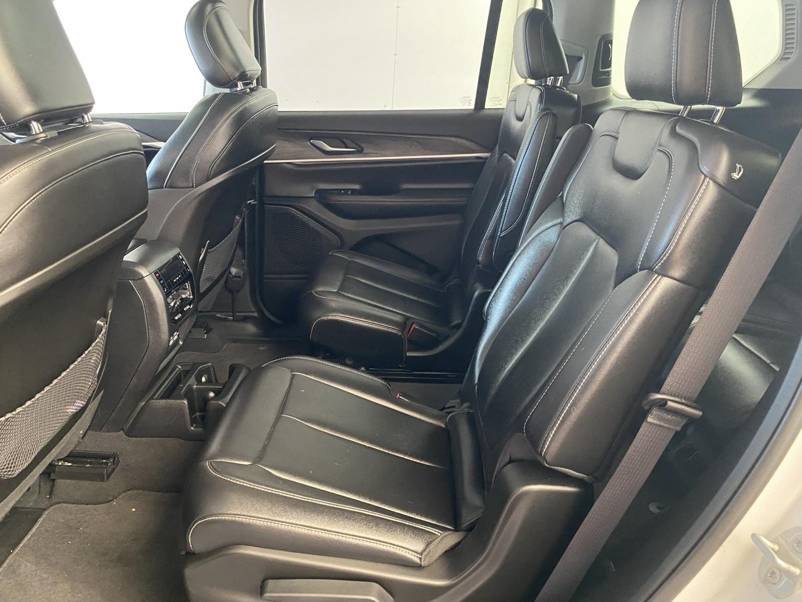 Used 2023 Jeep Grand Cherokee L Limited AWD/4WD image 20