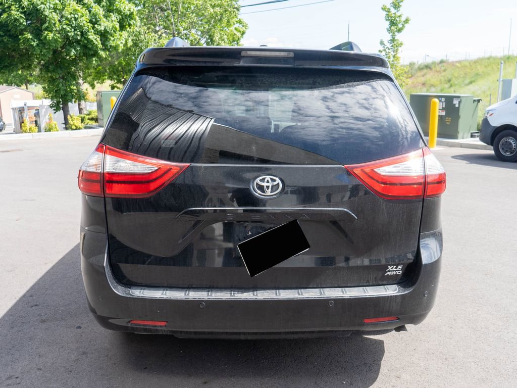 Used 2015 Toyota Sienna XLE w/ XLE Navigation Package AWD/4WD image 6