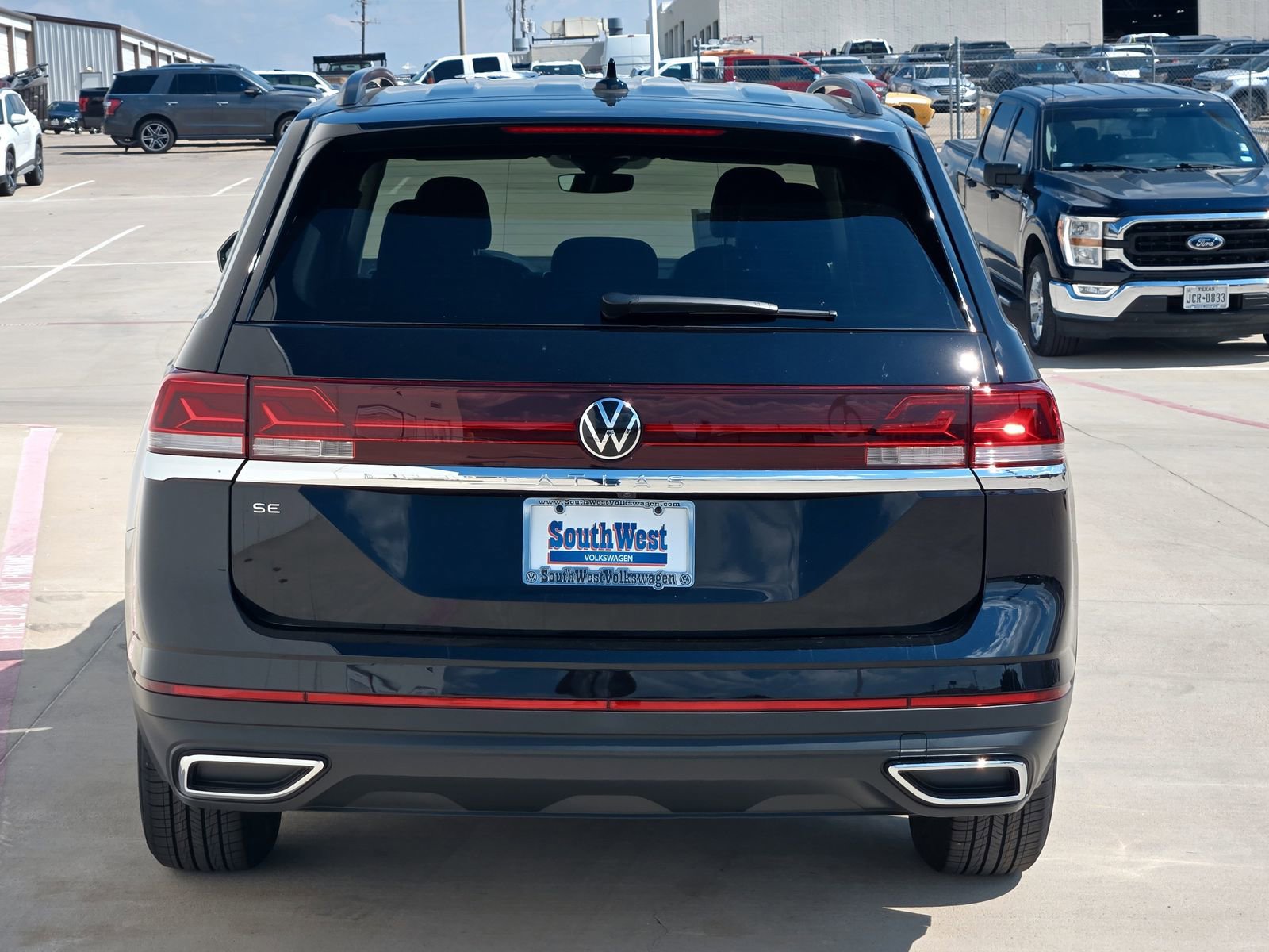 New 2026 Volkswagen Atlas SE image 6