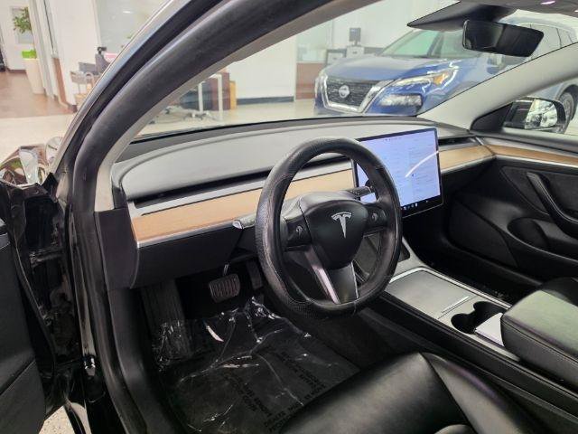 Used 2022 Tesla Model 3 Standard Range RWD image 8
