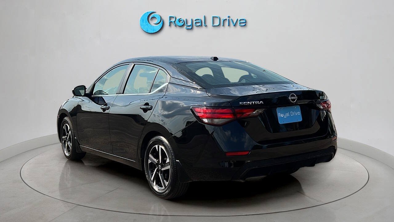 Used 2025 Nissan Sentra SV w/ All-Weather Package FWD image 4