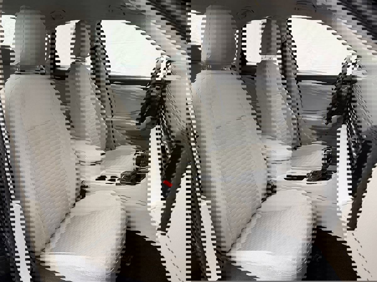 Used 2025 Volkswagen Jetta S image 29