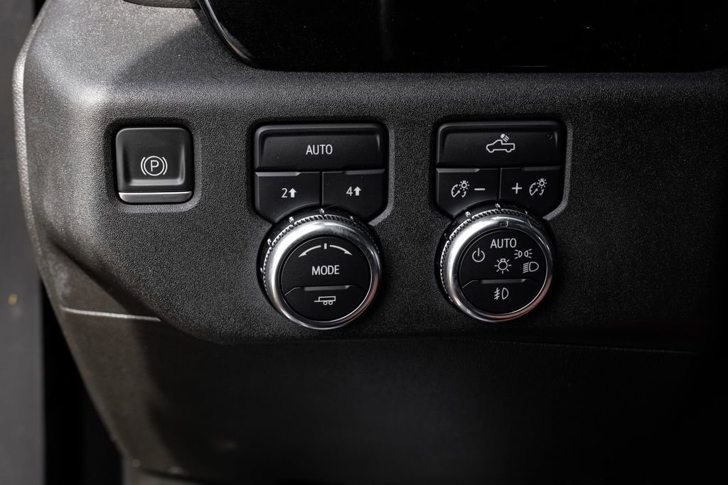 Used 2023 GMC Sierra 1500 Elevation image 27