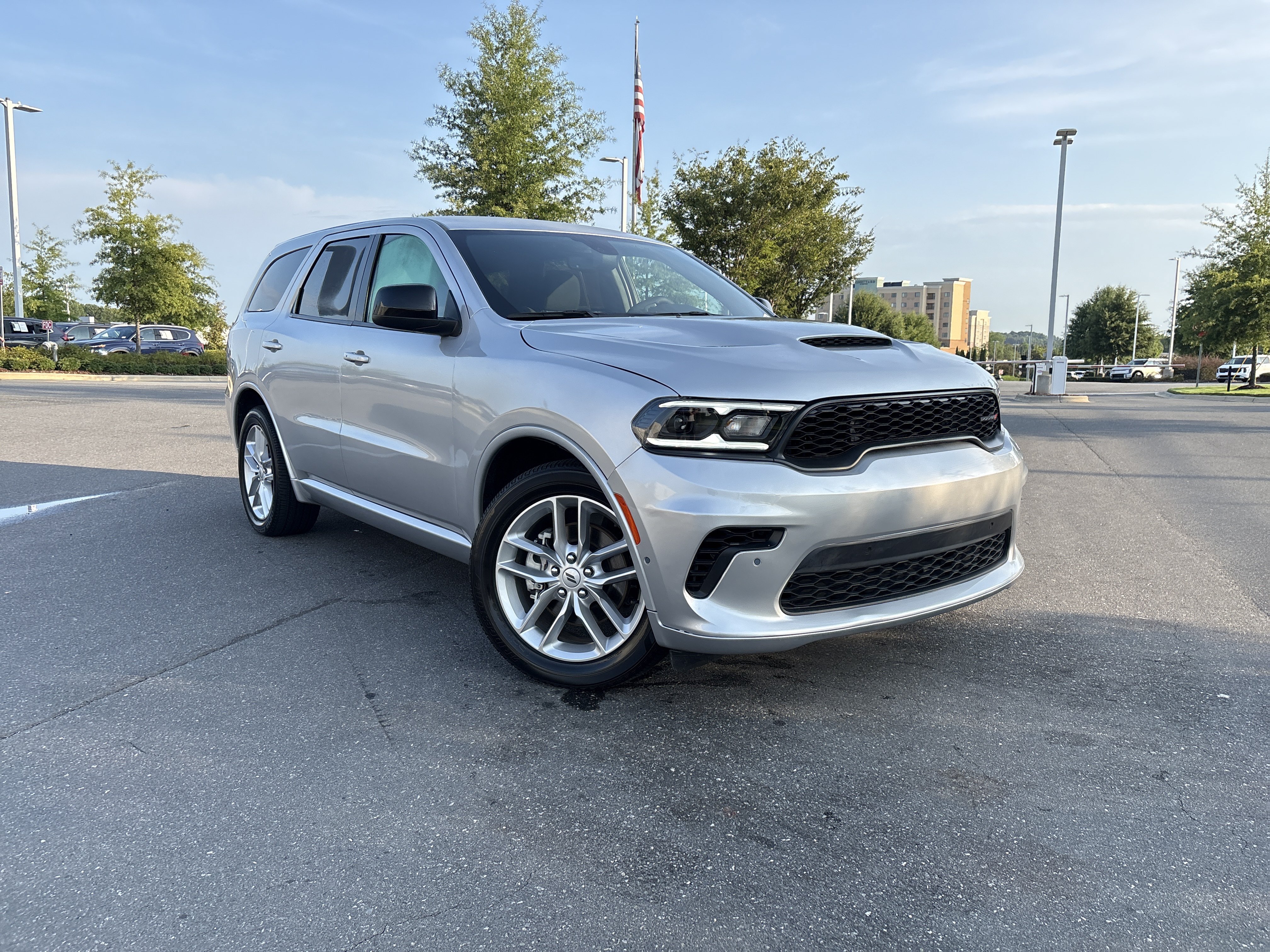 Used 2025 Dodge Durango R/T AWD/4WD image 2