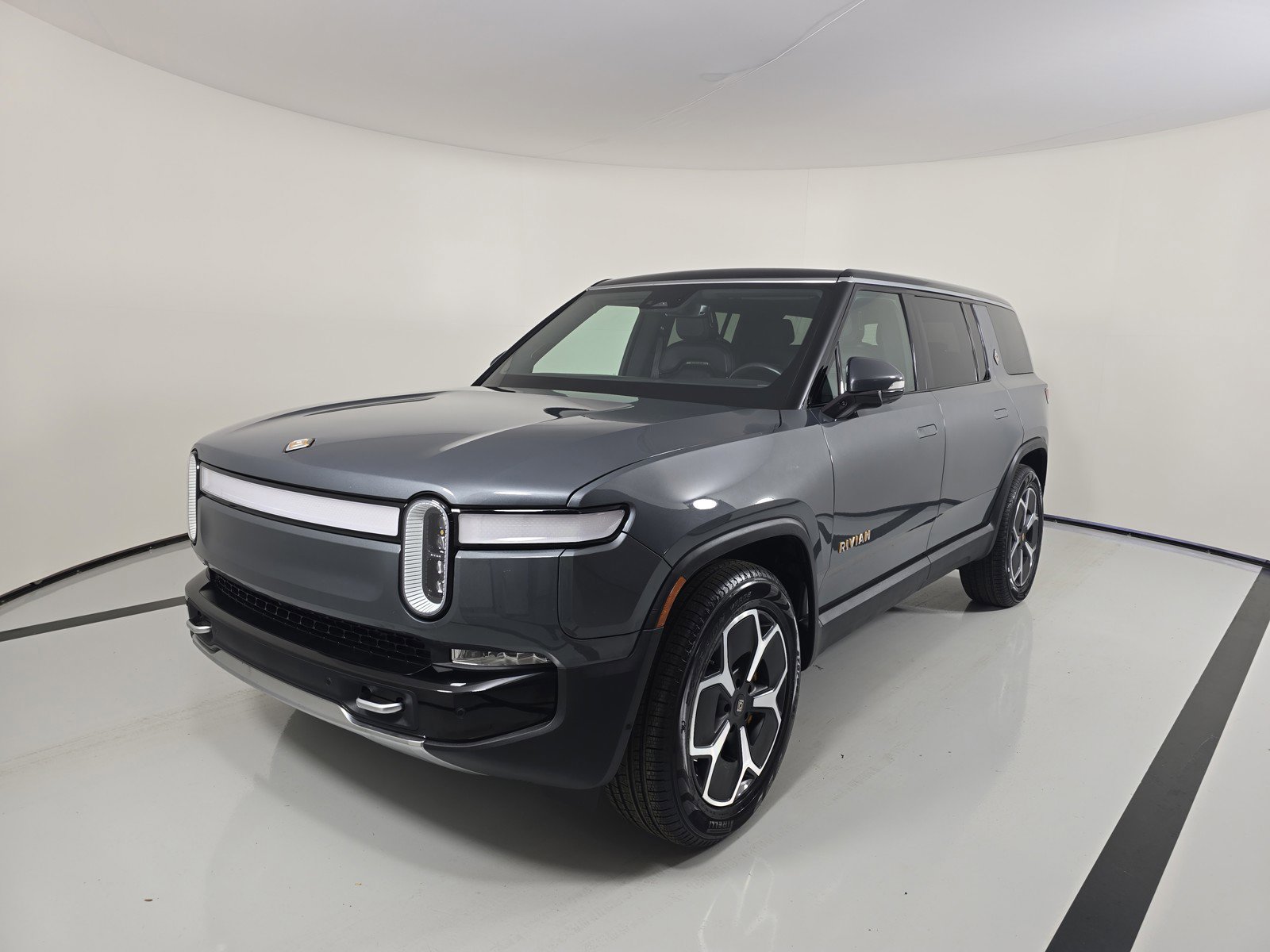Used 2023 Rivian R1S Launch Edition