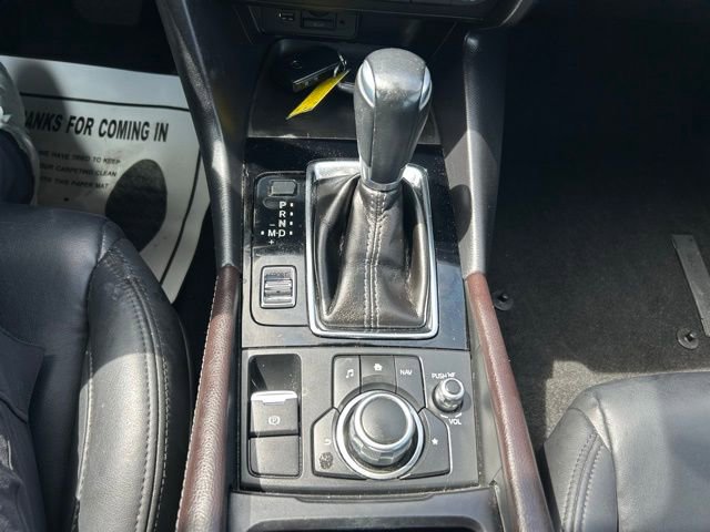 Used 2017 MAZDA MAZDA3 Touring image 25