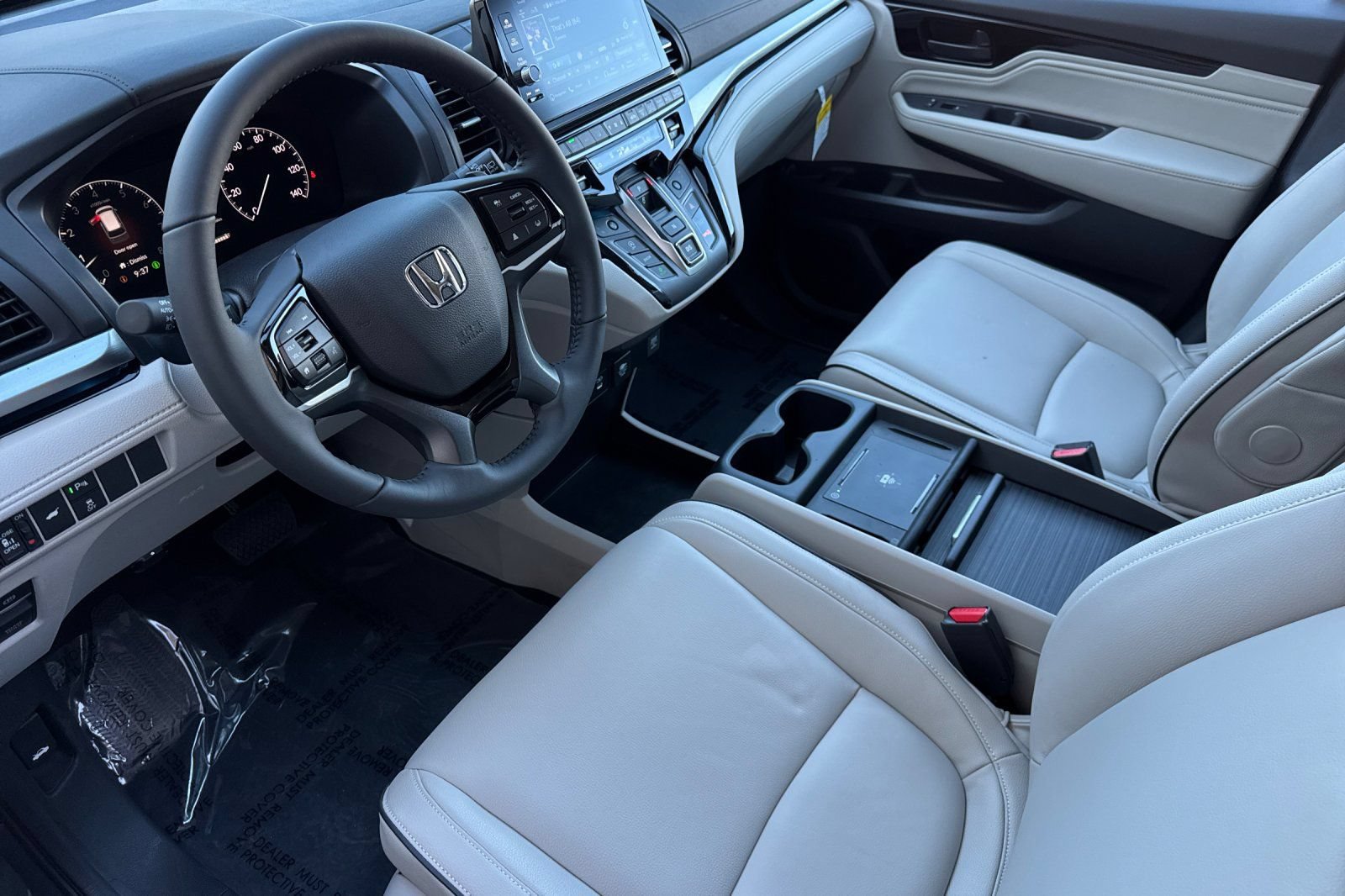 New 2026 Honda Odyssey Touring image 9