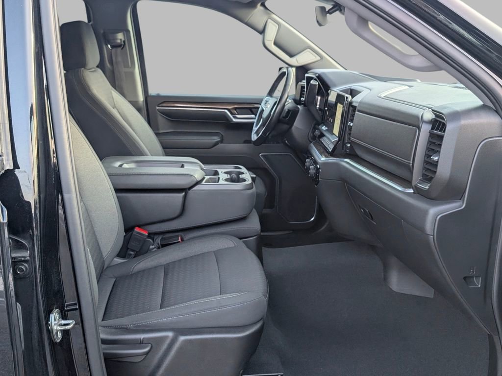 Used 2022 Chevrolet Silverado 1500 LT image 9