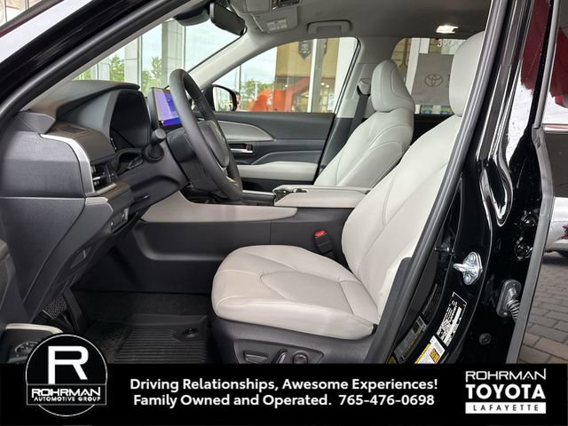 New 2026 Toyota Grand Highlander AWD image 10