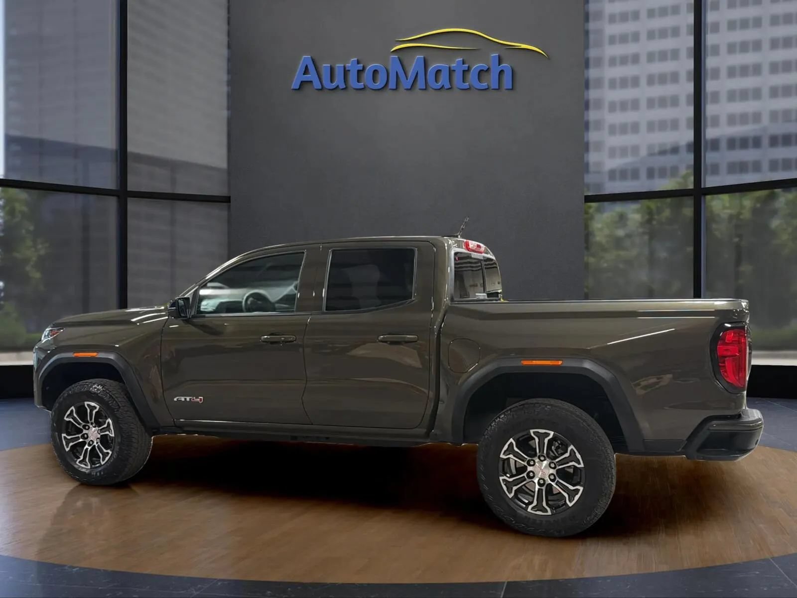Used 2025 GMC Canyon AT4 AWD/4WD image 8
