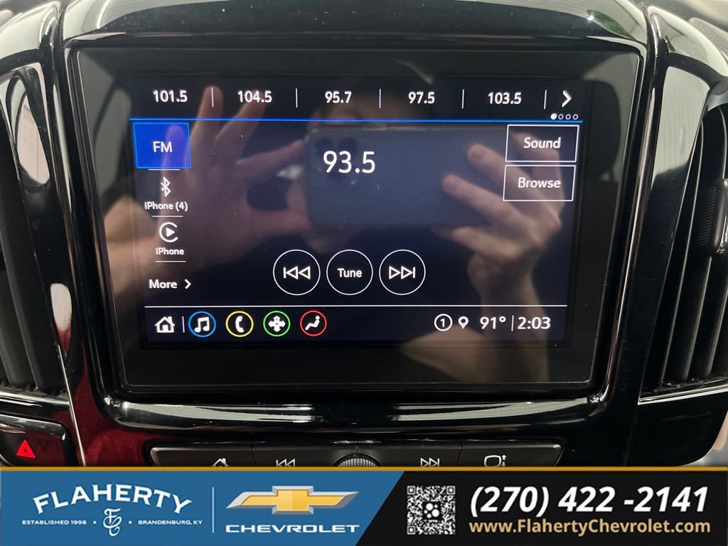 Used 2022 Chevrolet Traverse LT FWD image 28