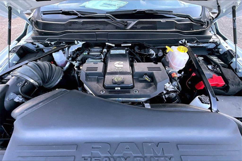 Used 2024 RAM 5500 Tradesman w/ Chrome Appearance Group image 25