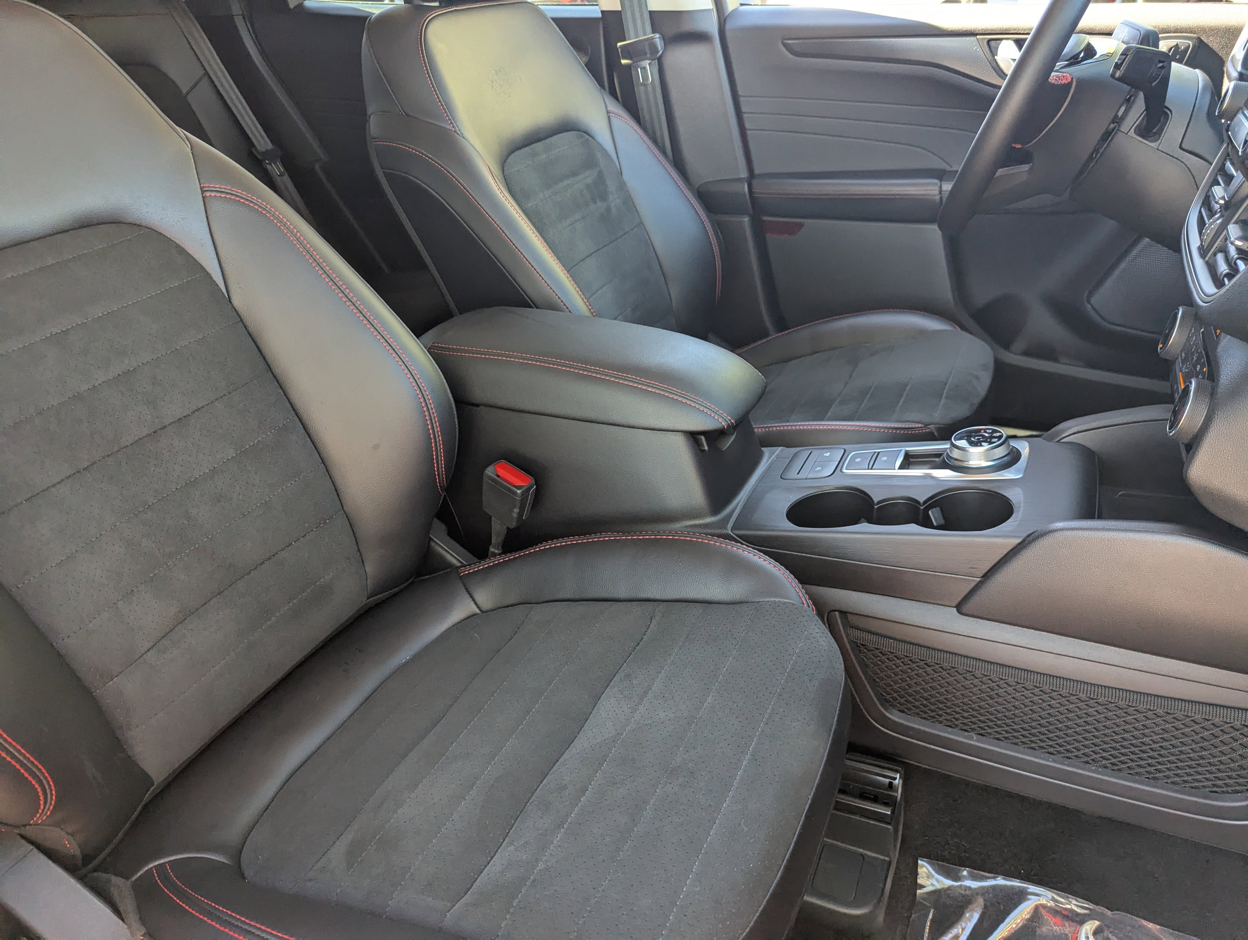 Used 2022 Ford Escape SEL w/ SEL Stealth AWD Package image 8