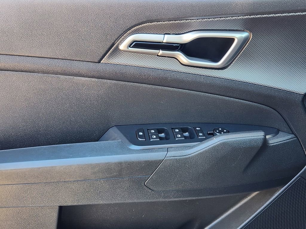 Certified 2023 Kia Sportage LX image 22